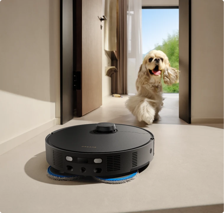 Dreame Matrix10 Pro robotstofzuiger Zwart met huisdier-steminteractie, speelse geluiden trekken de aandacht van honden en katten.