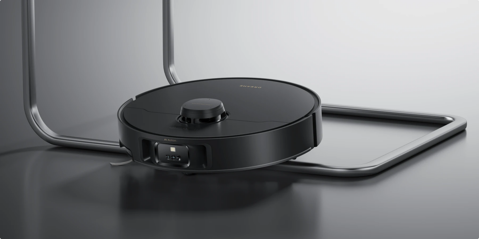De Dreame Matrix10 Pro robotstofzuiger Zwart navigeert nauwkeurig rond U-vormige stoelpoten, geen enkel gebied overgeslagen.