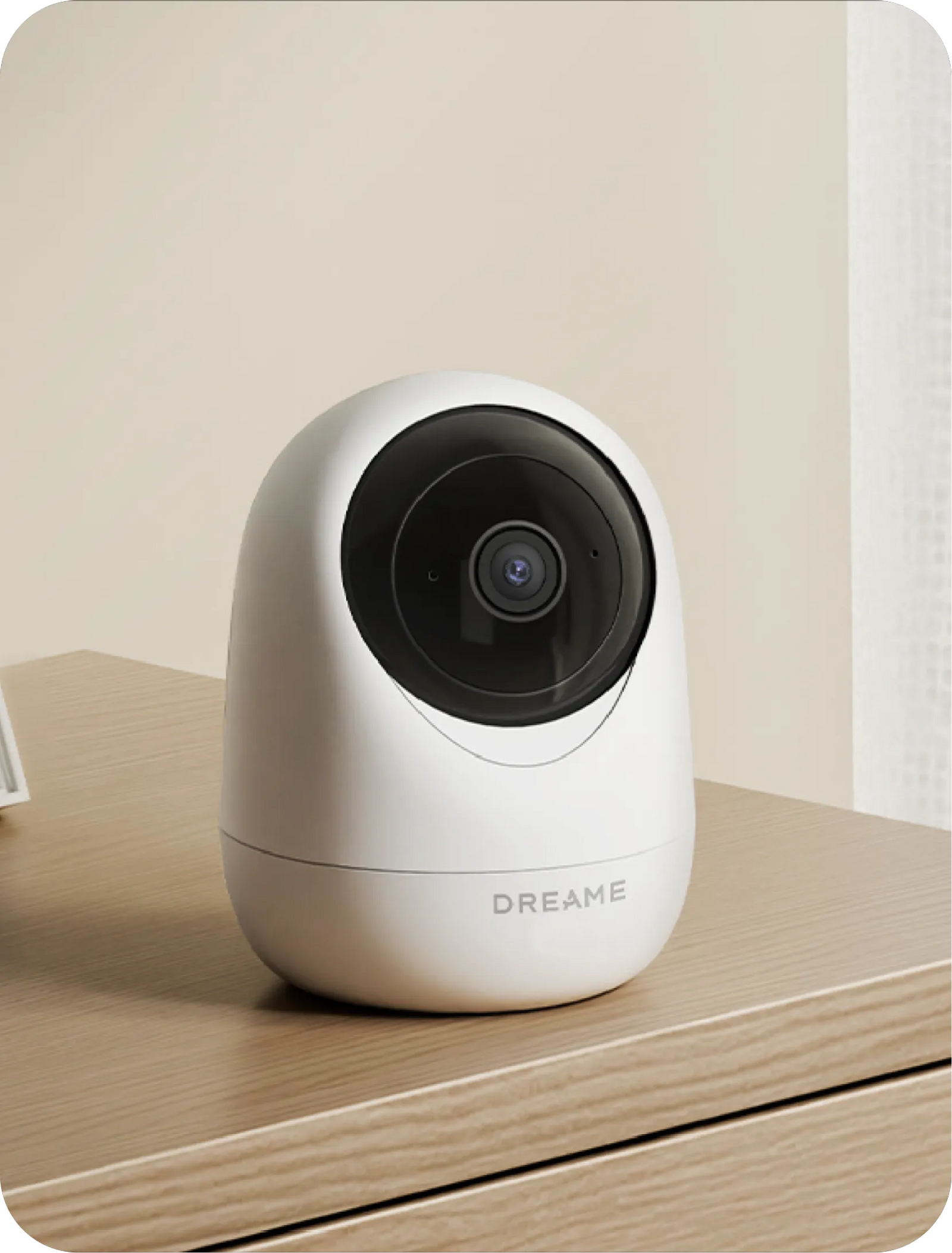 Dreame NAVO Care SE 1 InCam geplaatst op houten plank voor installatie op vlakke ondergrond